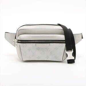 Louis Vuitton Taiga Lama outdoor bumbag M30247 White There was an RFID response